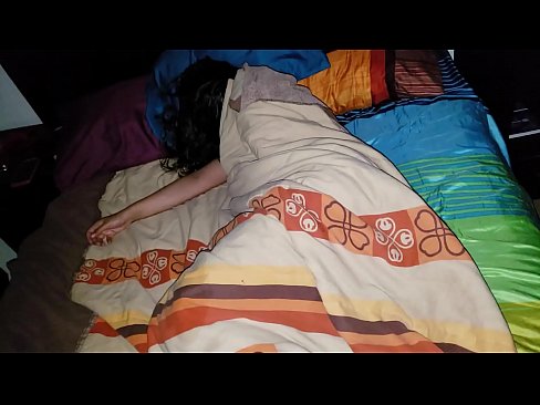 ❤️ Anak tiri berating ibu tiriné enom nalika dheweke turu. ❤❌ Saru rusia ing jv.hentaisun.ru ️❤